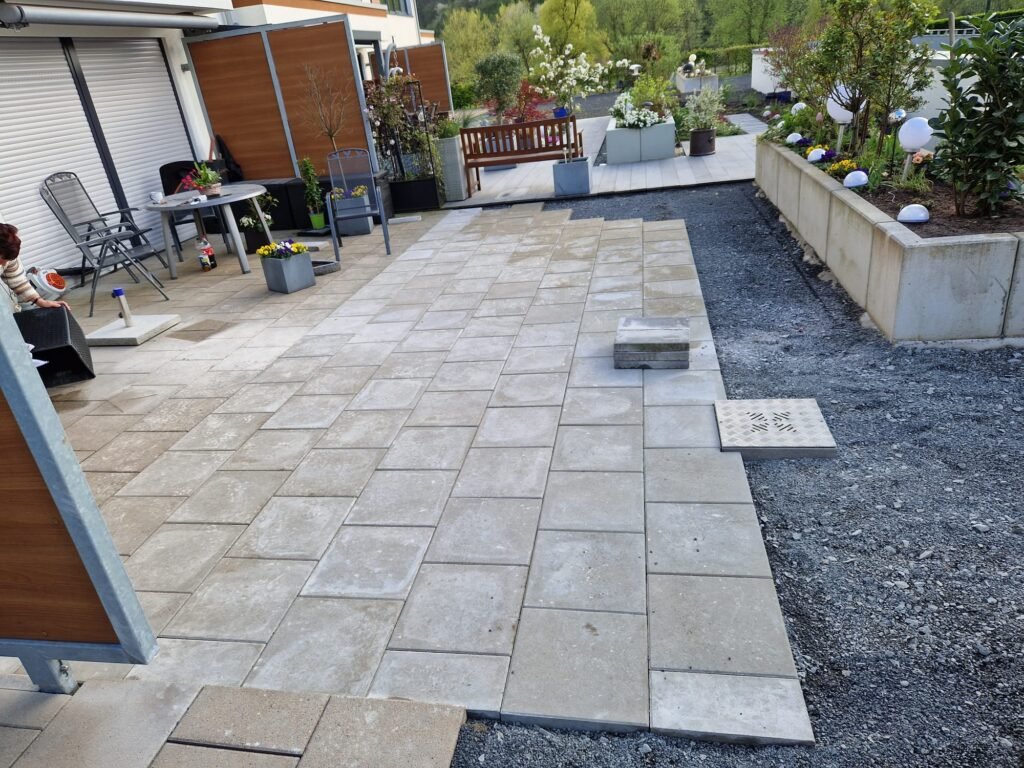 Terrassen aus Pflastersteinen Bernau